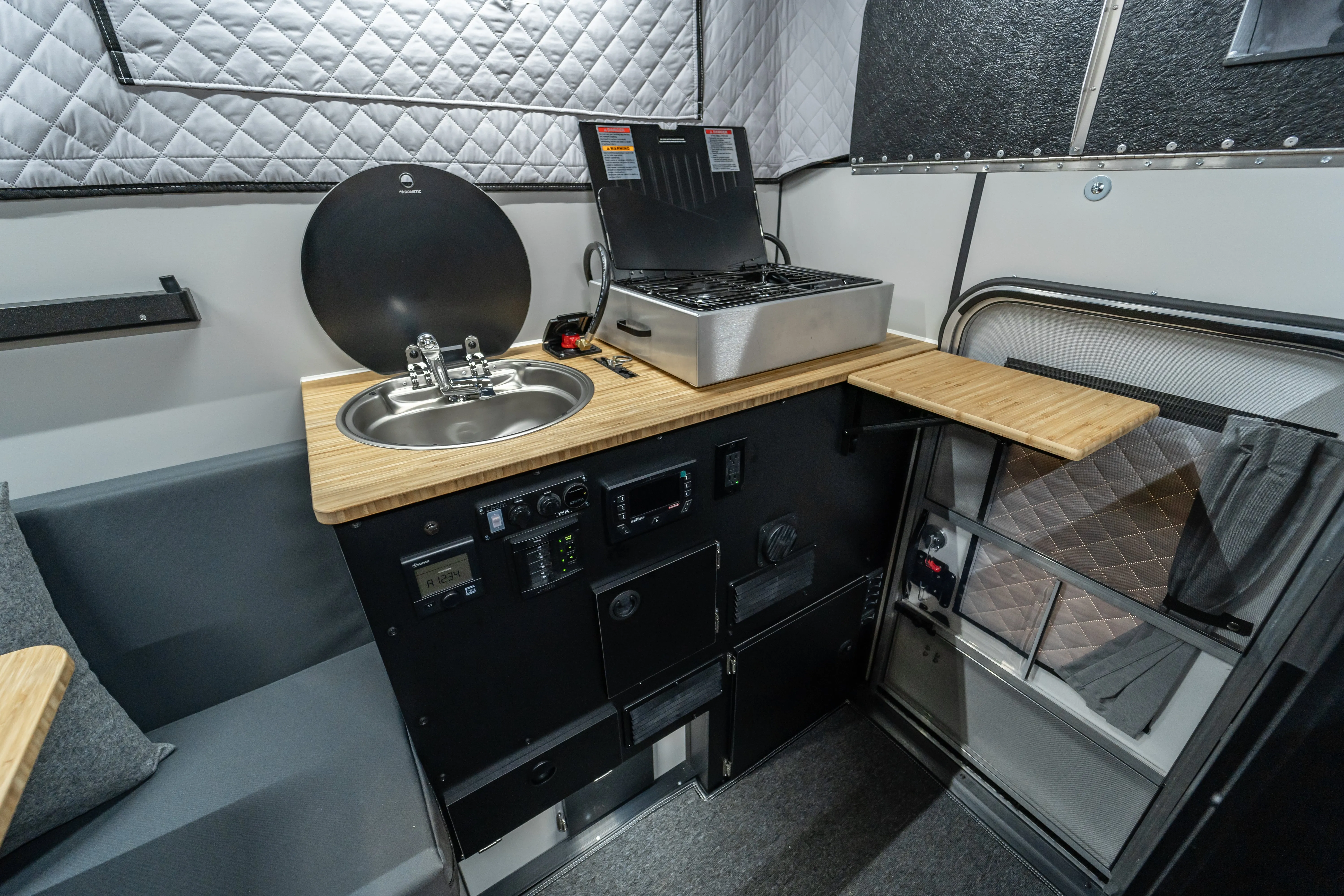 Orvis Special Edition Grandby Four Wheel Camper